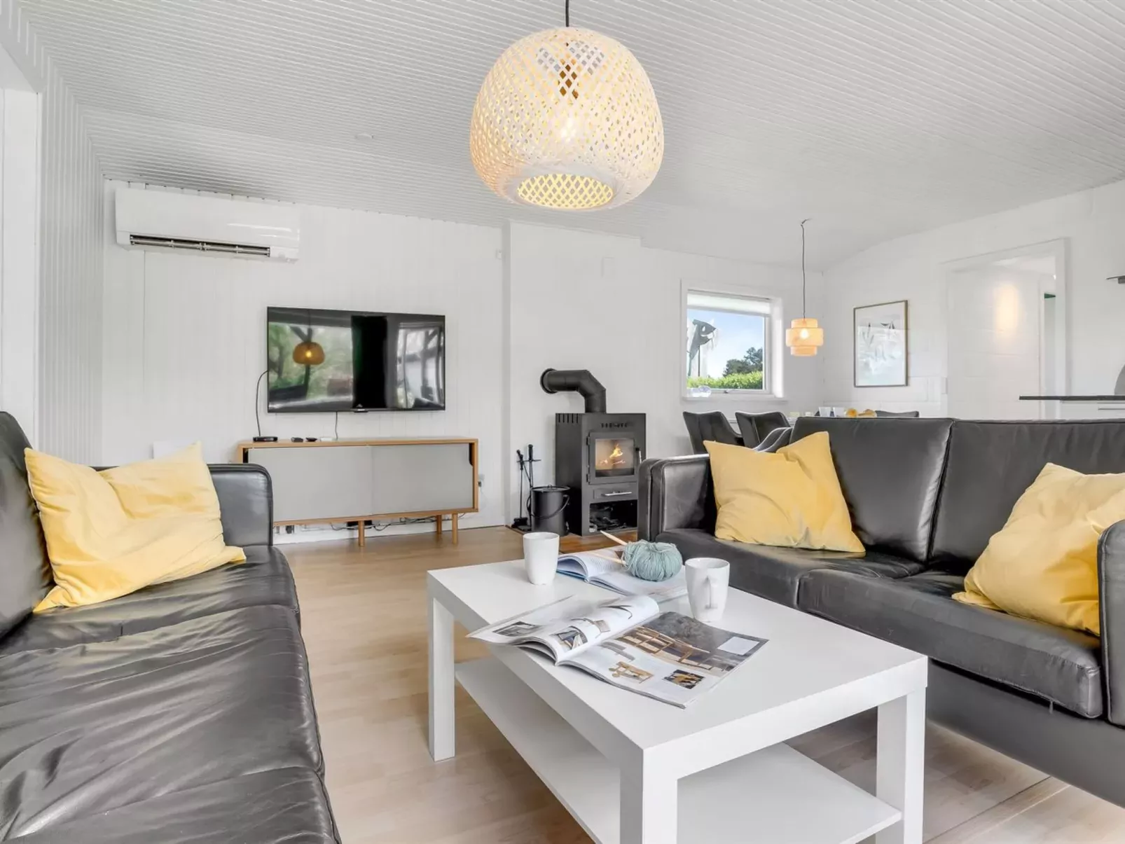 "Annastasia" - 400m from the sea-Inside