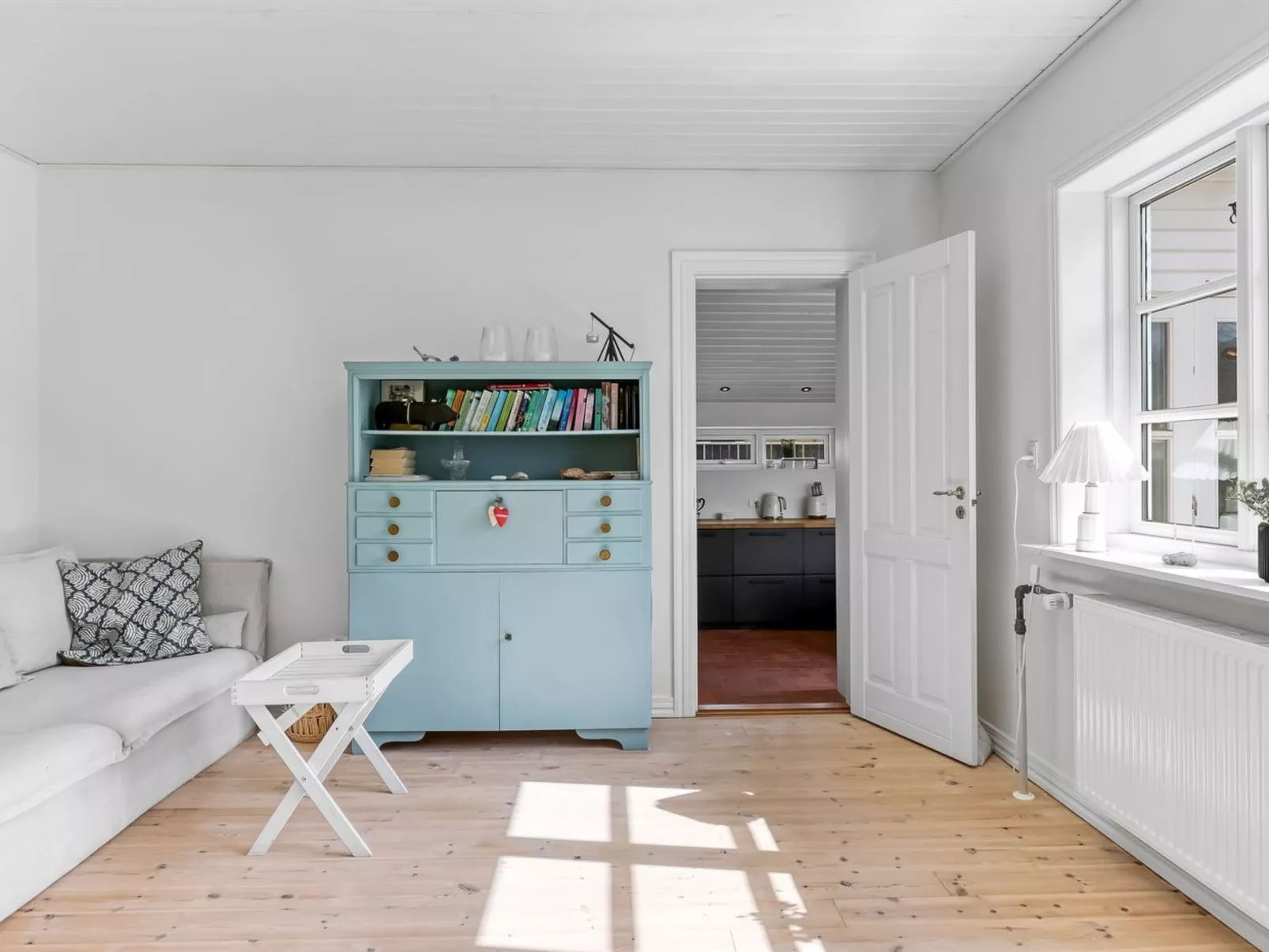"Henri" - 400m from the sea-Inside