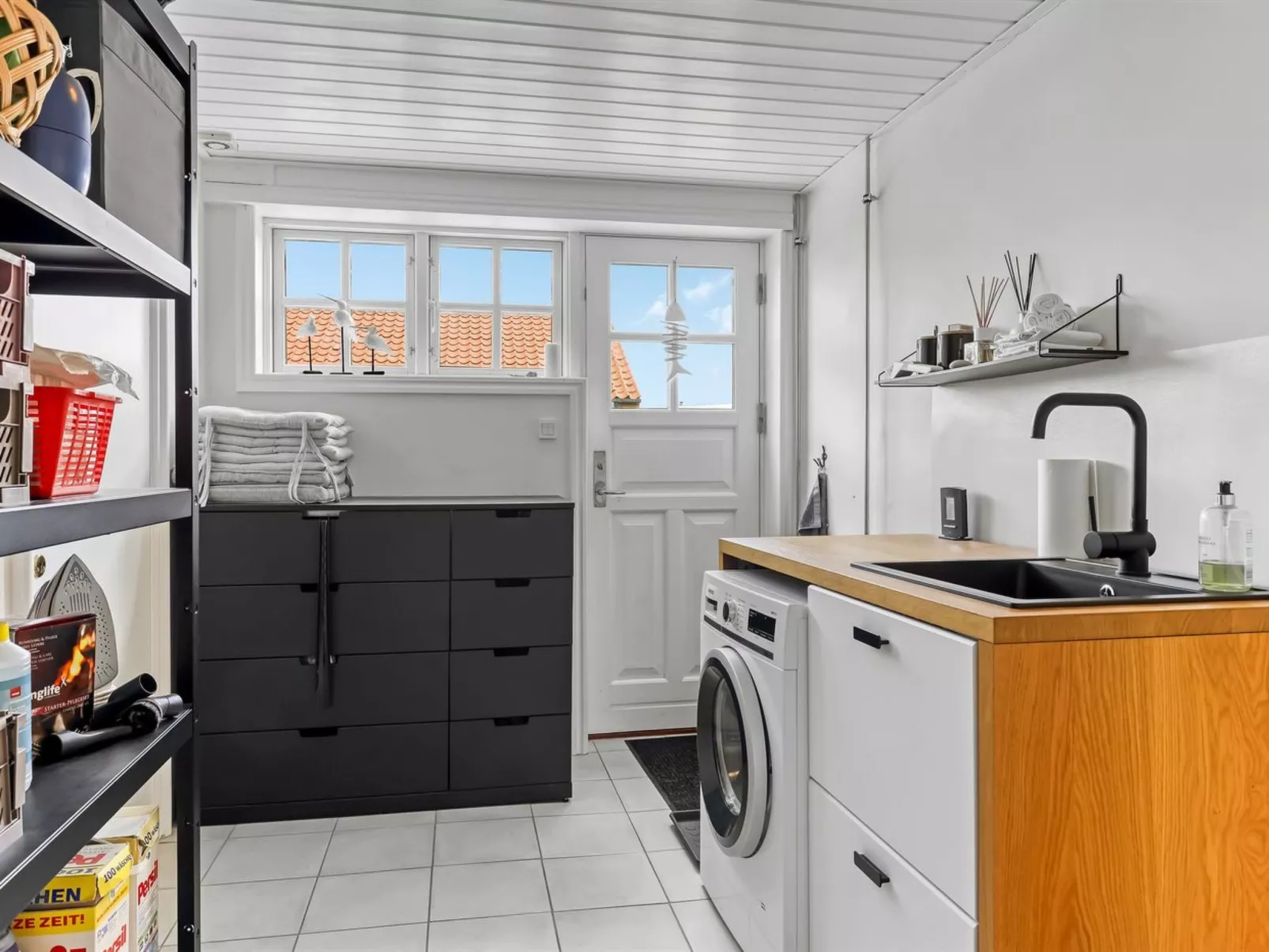 "Henri" - 400m from the sea-Inside