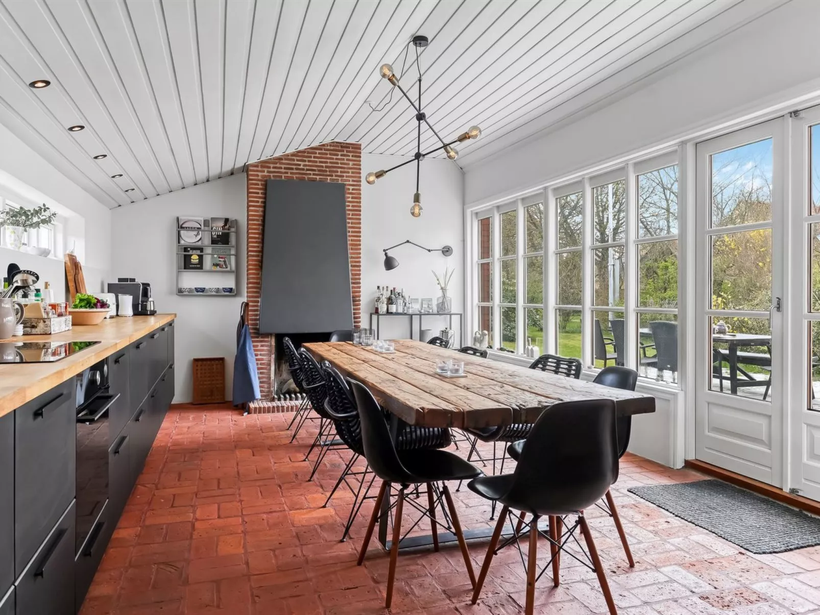 "Henri" - 400m from the sea-Inside