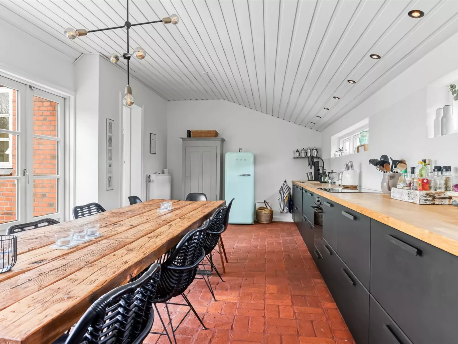 "Henri" - 400m from the sea-Inside
