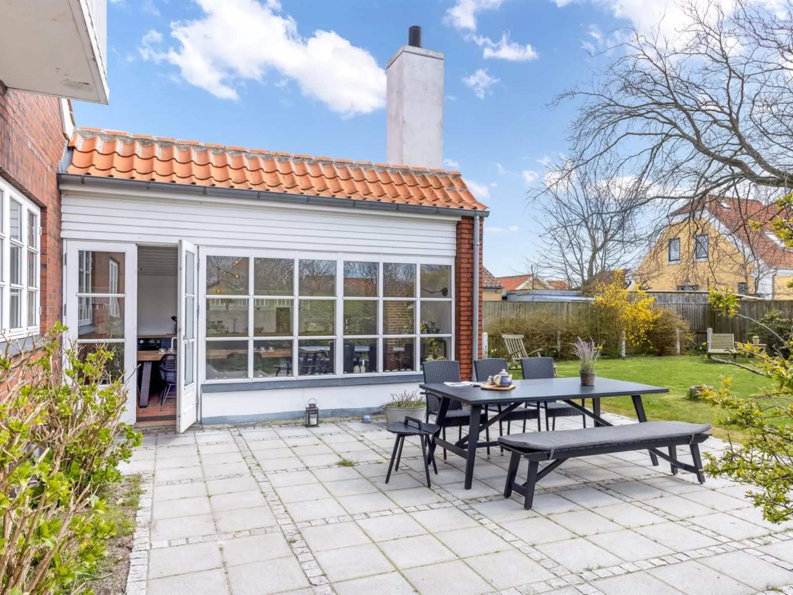 "Henri" - 400m from the sea-Outside