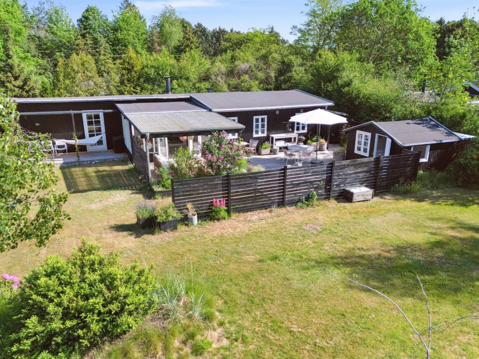"Amitola" - 400m from the sea-Outside