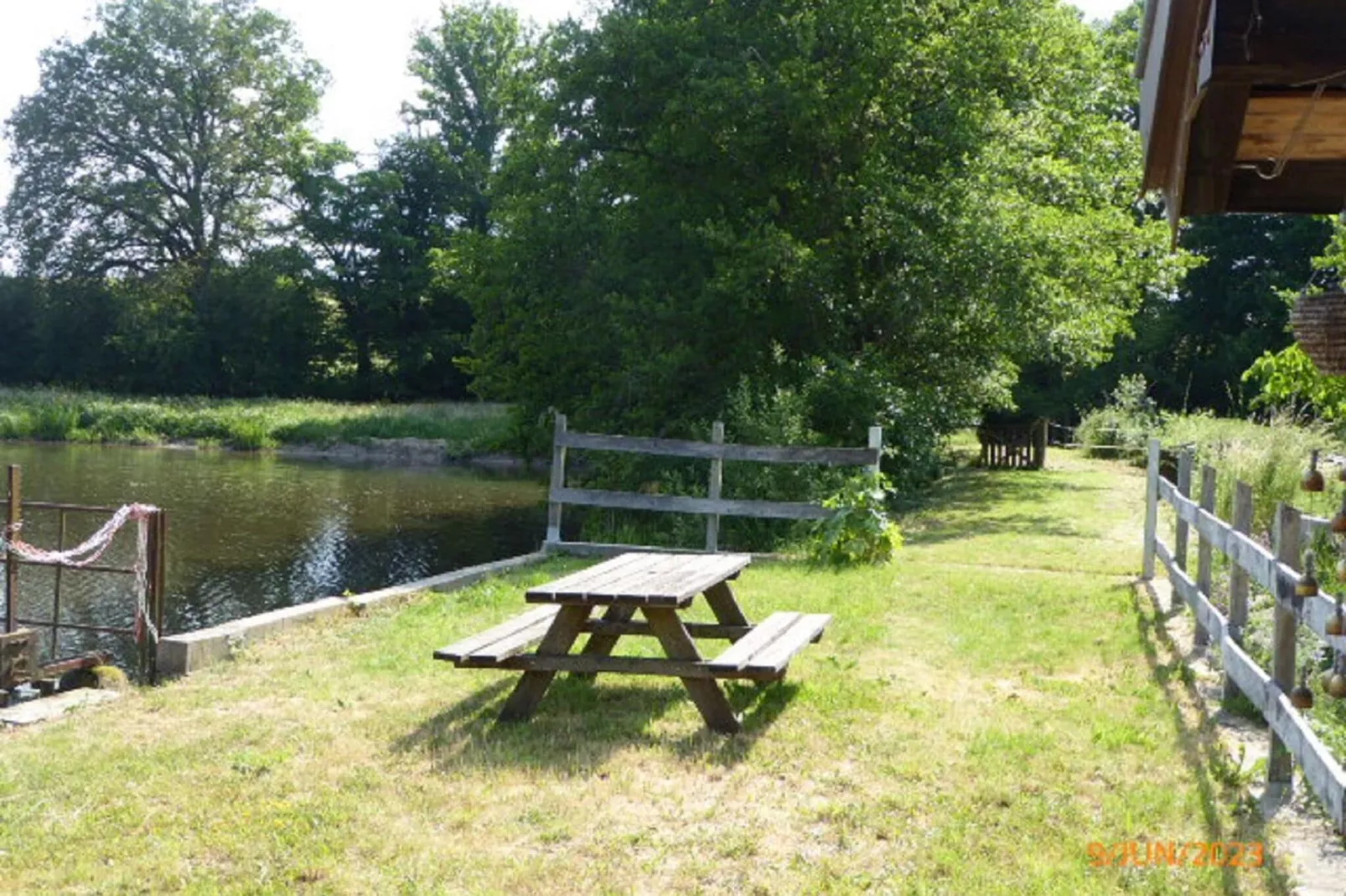 Gîte "Au bord de l'Eau "-Gardens summer