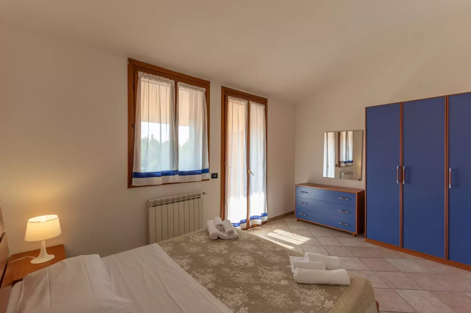 Village Albarella Trilo S3-Schlafzimmer