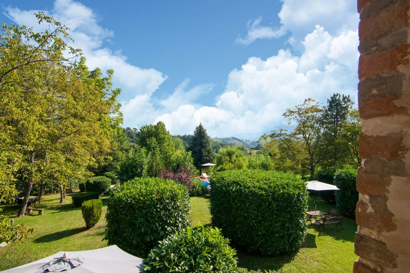 Fattoria 15-Gardens summer