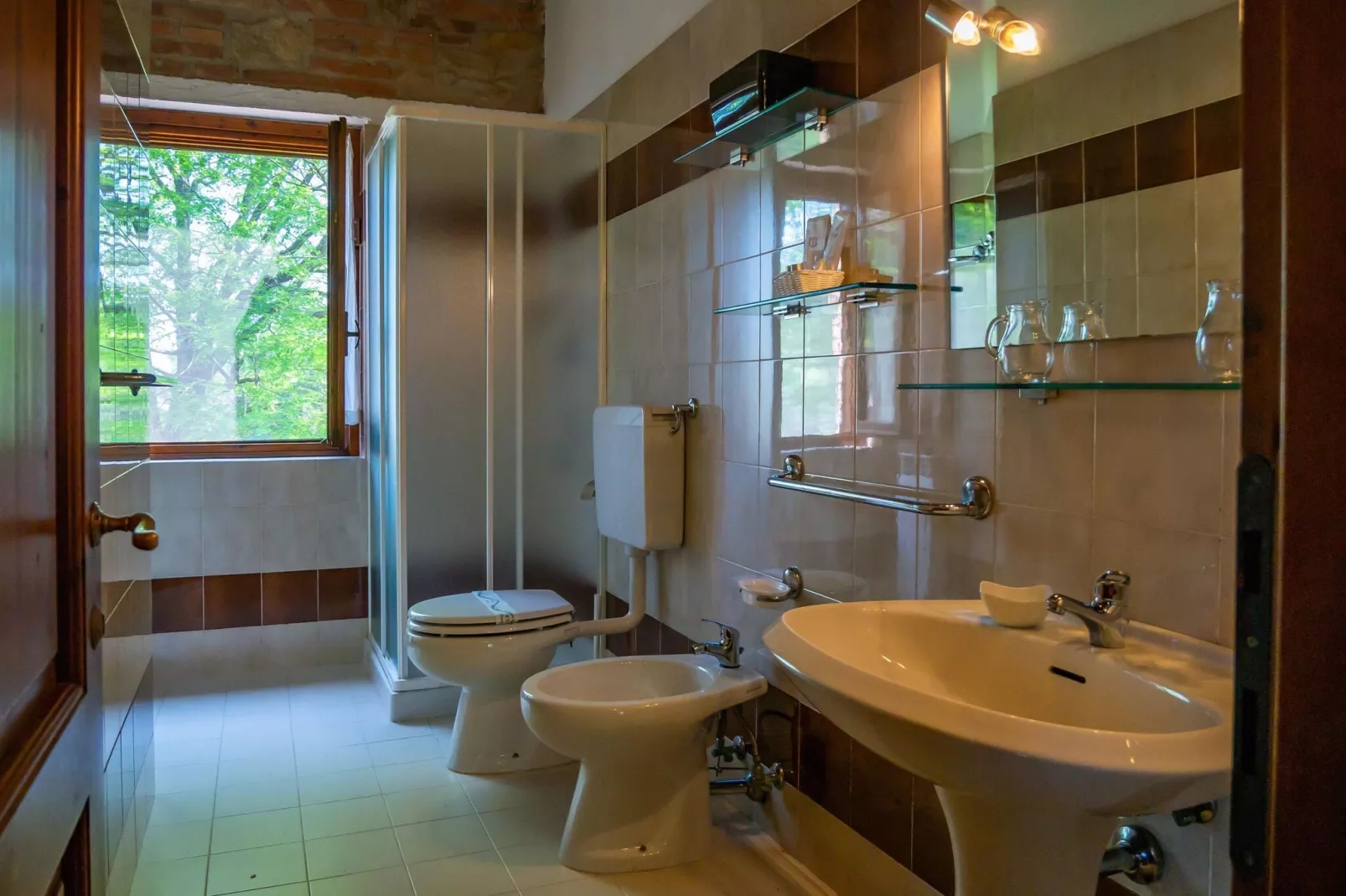 Glicine-Bathroom
