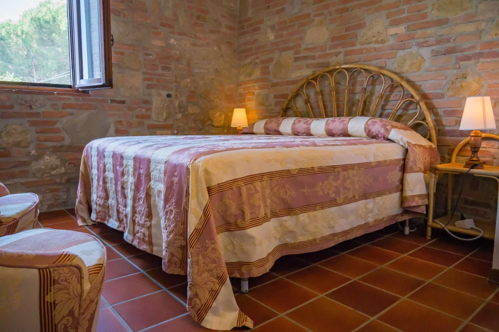 Azalea-Bedroom