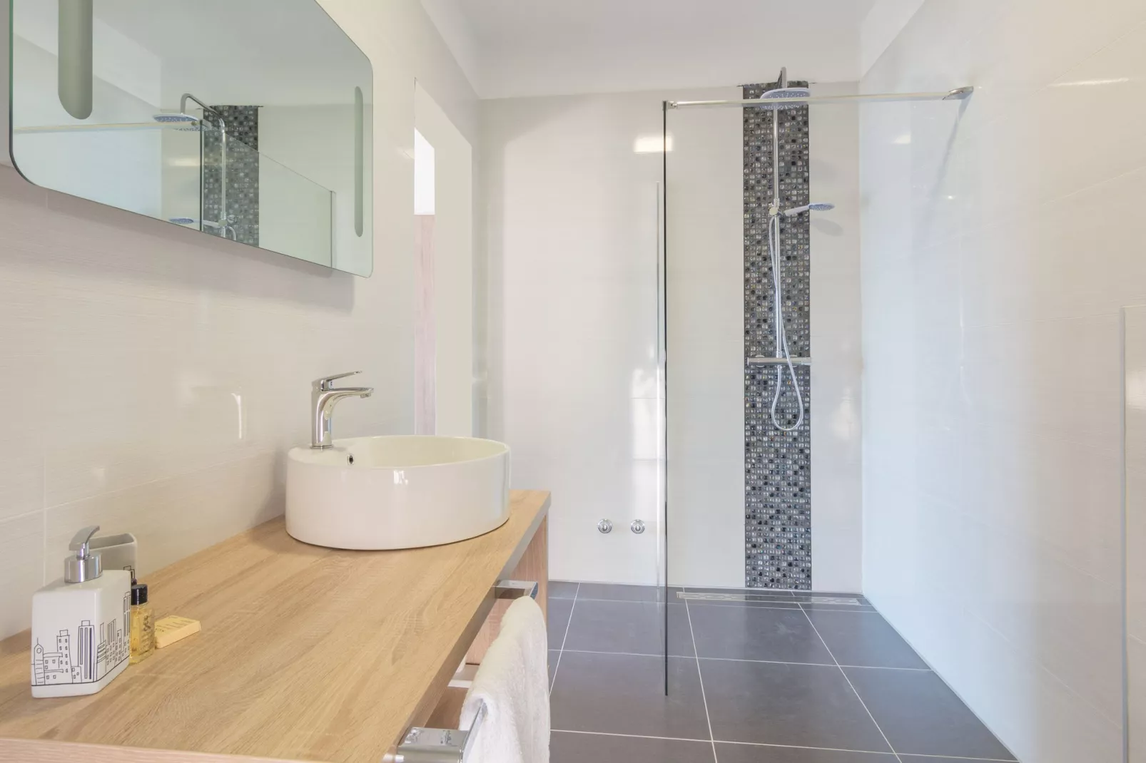 Villa Estera-Bathroom