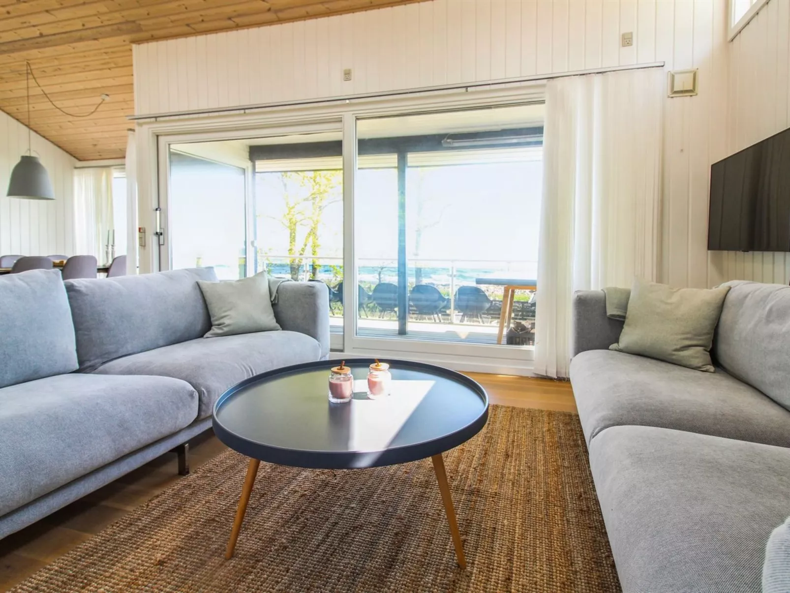 "Berngerus" - 25m from the sea-Inside