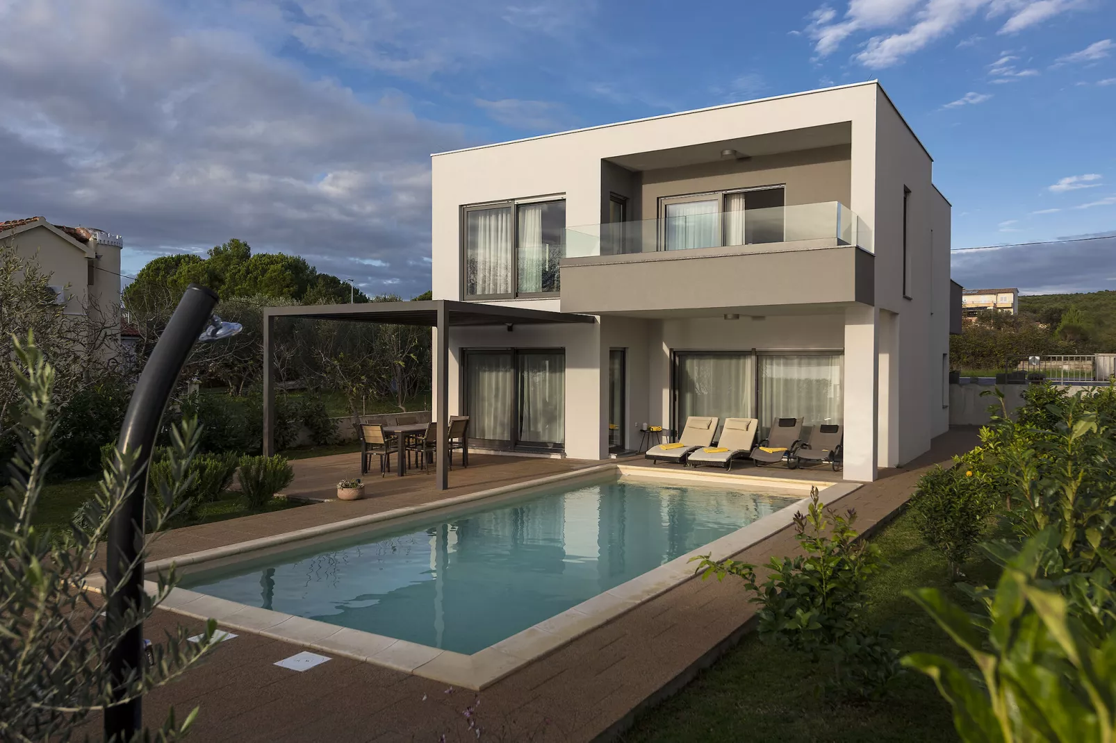 Villa Estera-Exterior summer