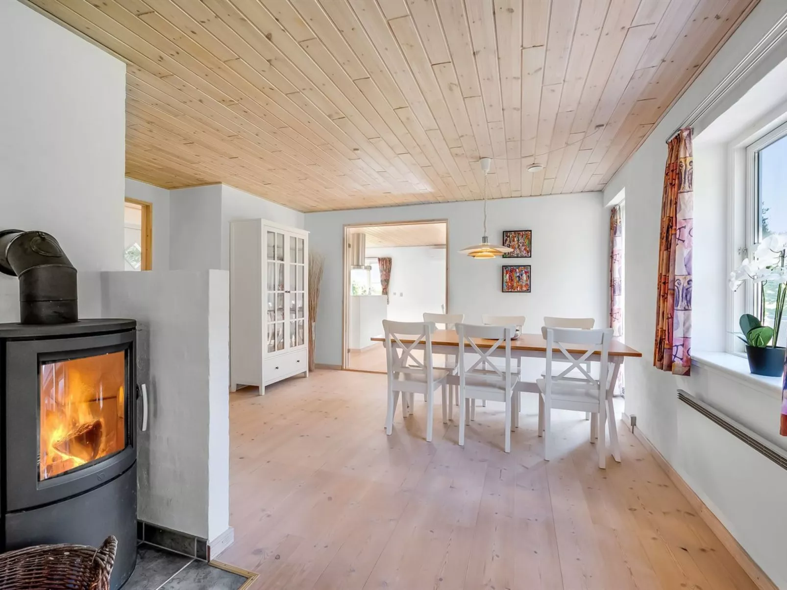 "Marlise" - 2.5km from the sea-Inside