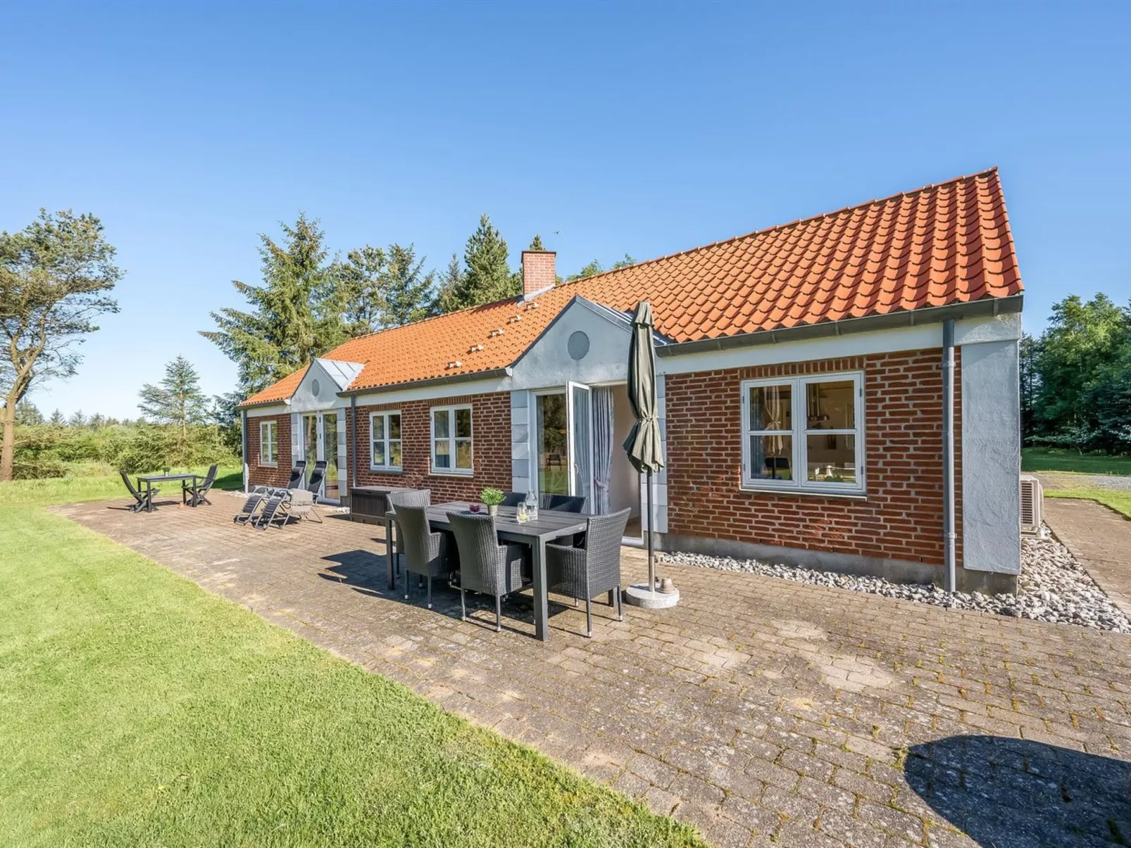 "Marlise" - 2.5km from the sea-Inside