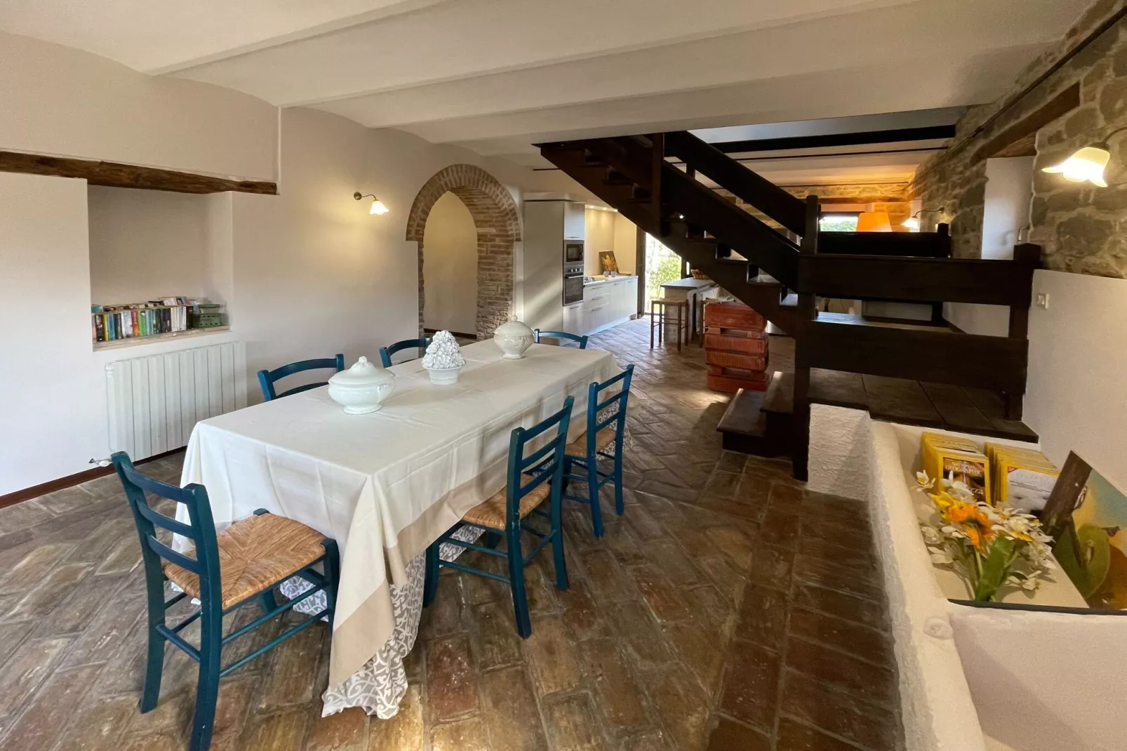 Fattoria 15-Dining room
