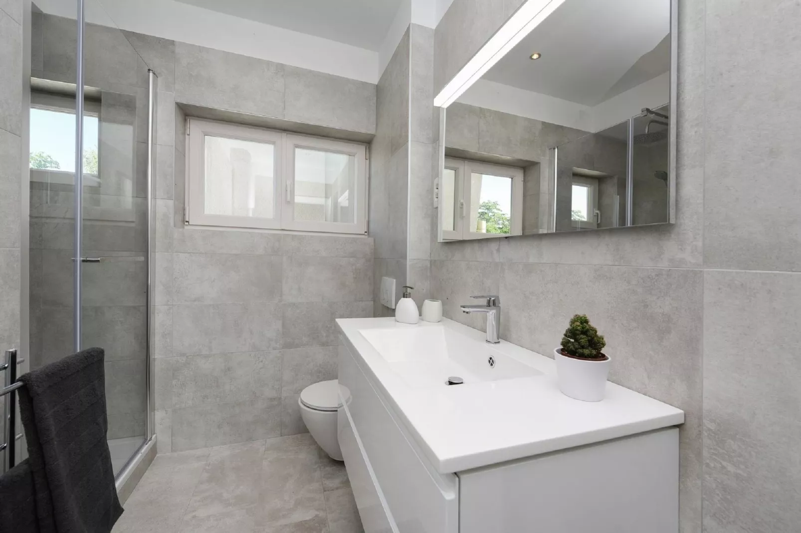 Villa AM1-Bathroom