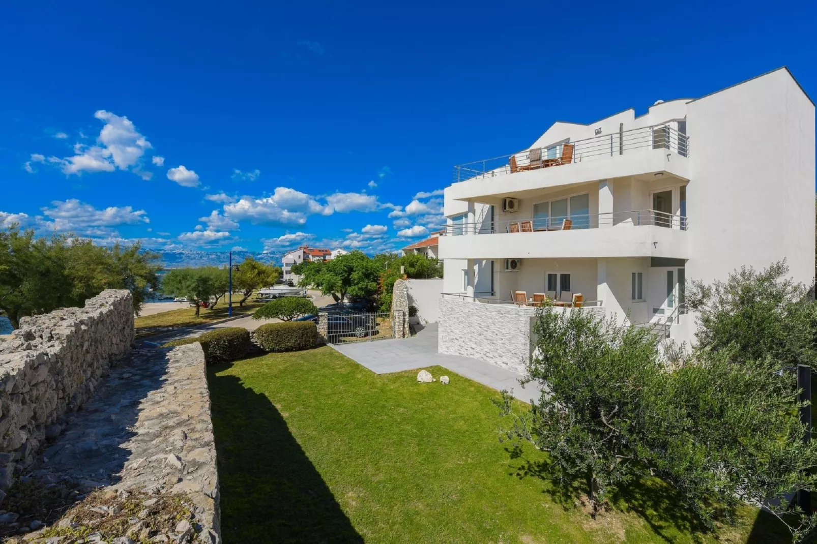 Villa AM2-Exterior summer