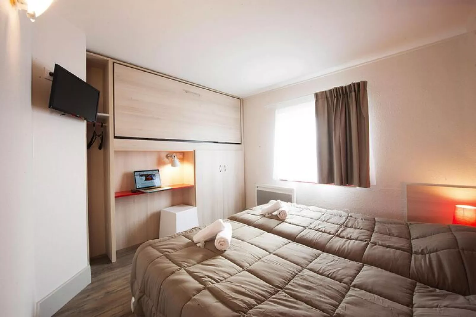 Holiday resort Blériot-Plage // Gîte/Pav 3 pcs 5 pers et 1 bébé-Bedroom