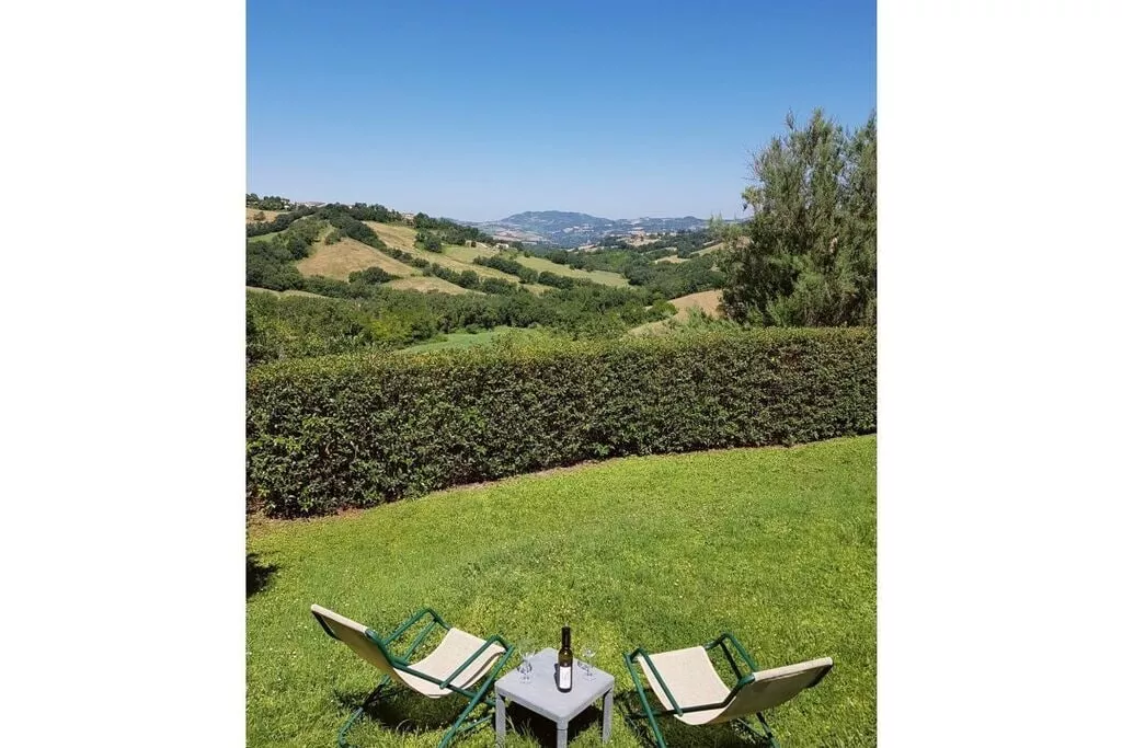 285195-Gardens summer