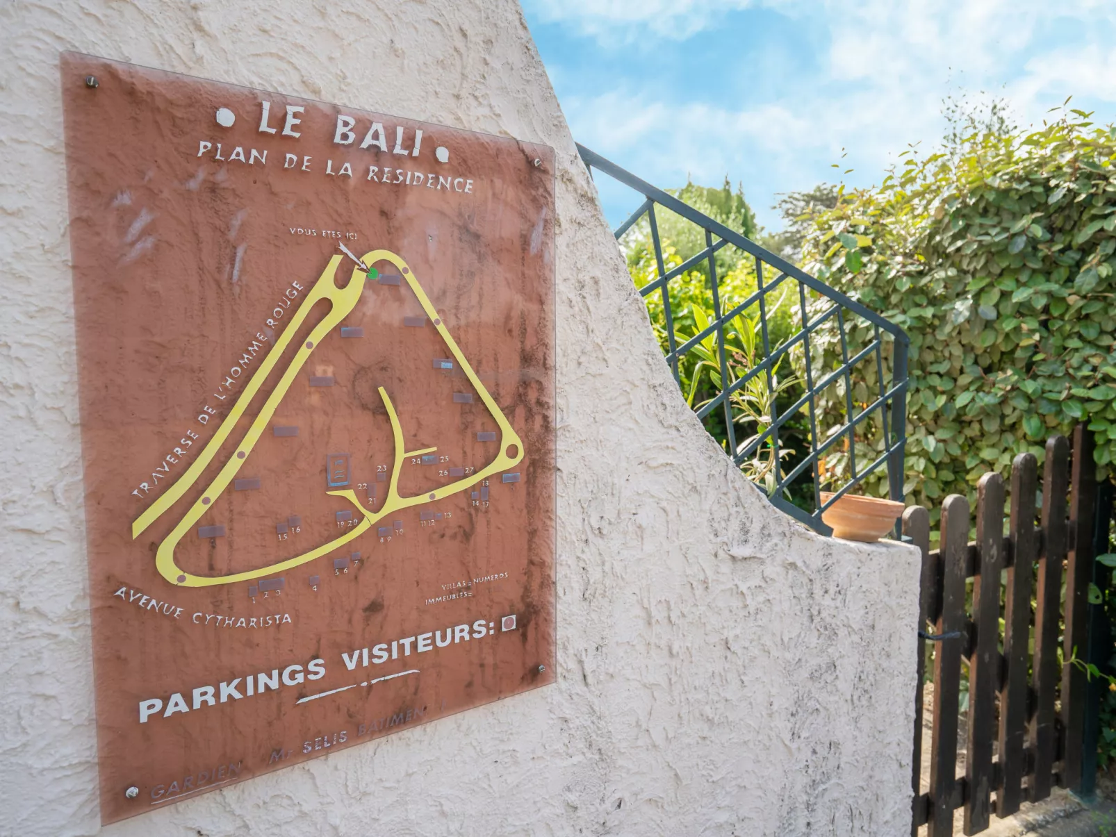 Le Bali-Outside
