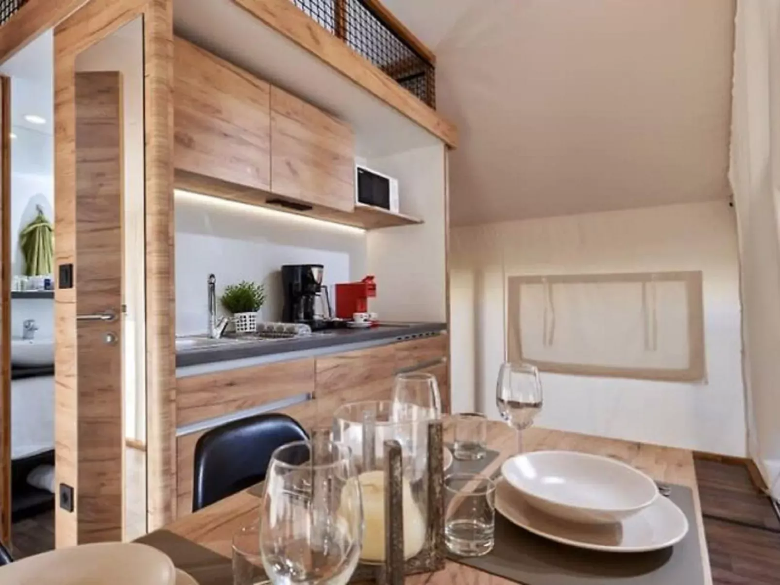 Lodge de Montagne (glamping tent)-Inside