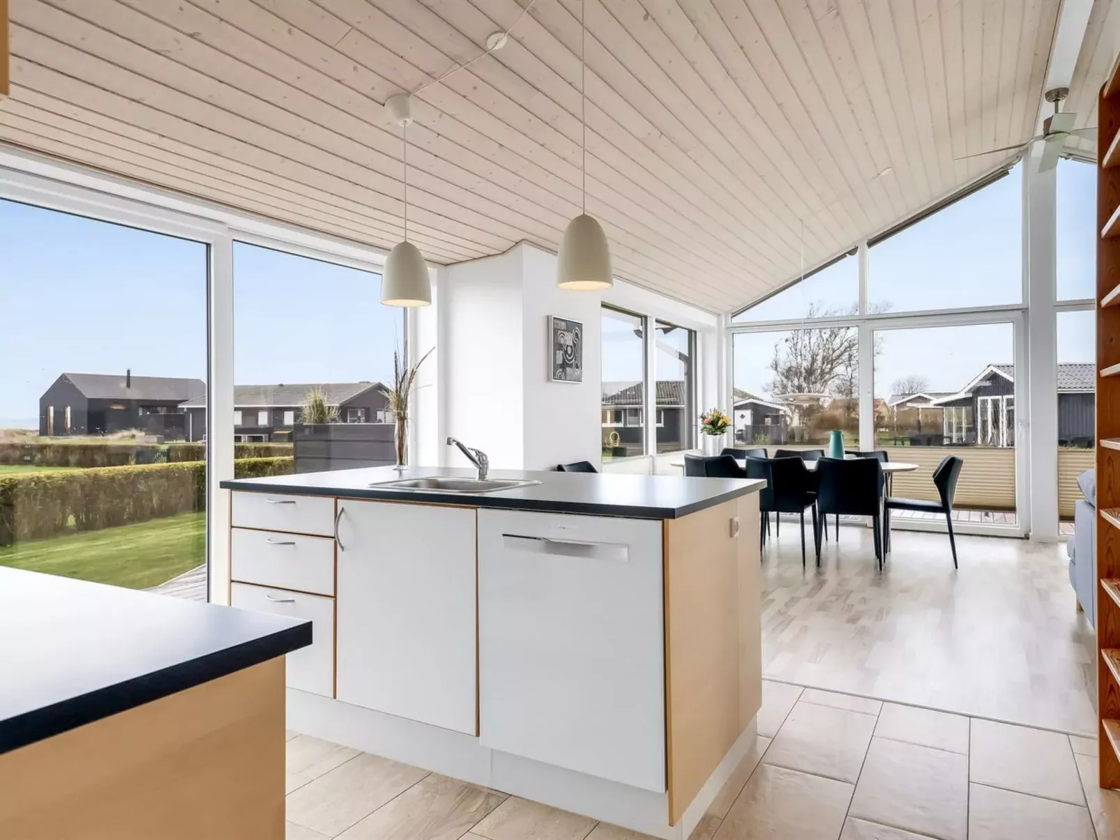 "Hedvig" - 70m from the sea-Inside