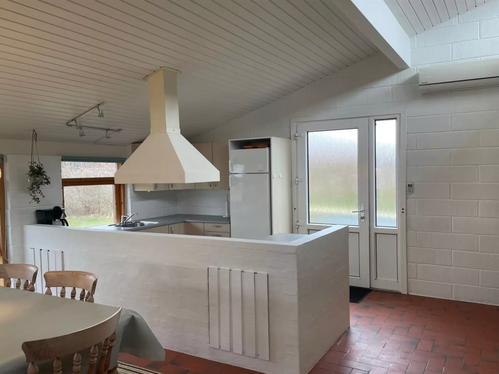 "Hansen" - 600m from the sea-Inside