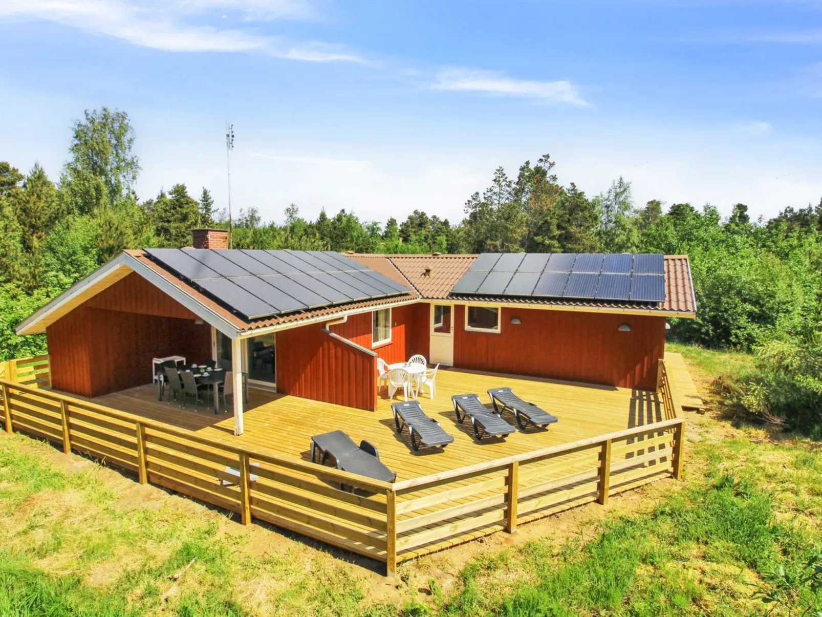 "Reidar" - 1km from the sea-Outside