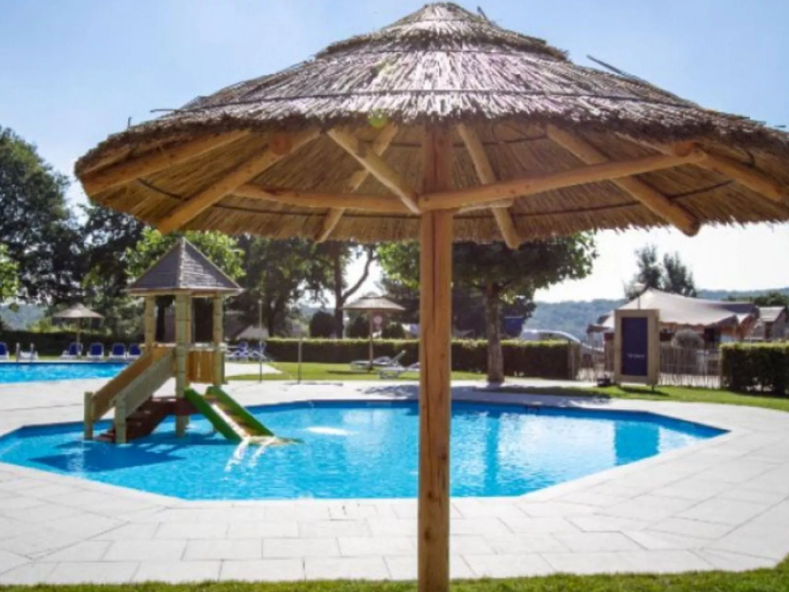 Panorama Cottage 4-Outside