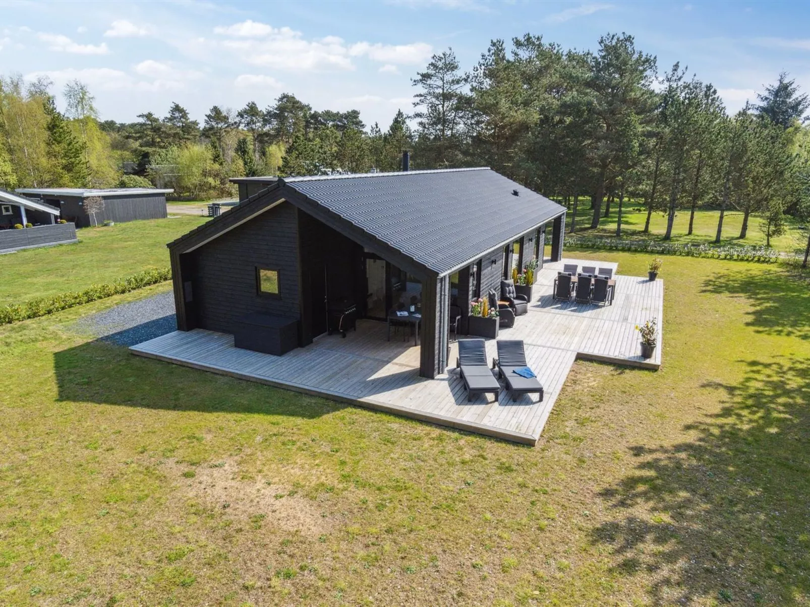 "Skakke" - 900m from the sea-Draußen