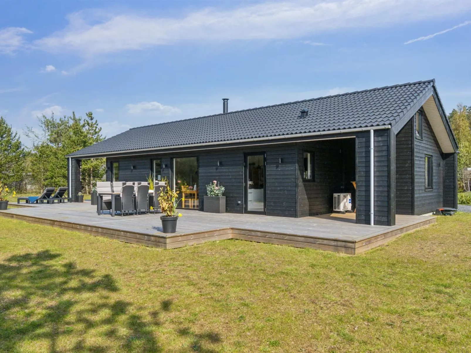 "Skakke" - 900m from the sea-Draußen
