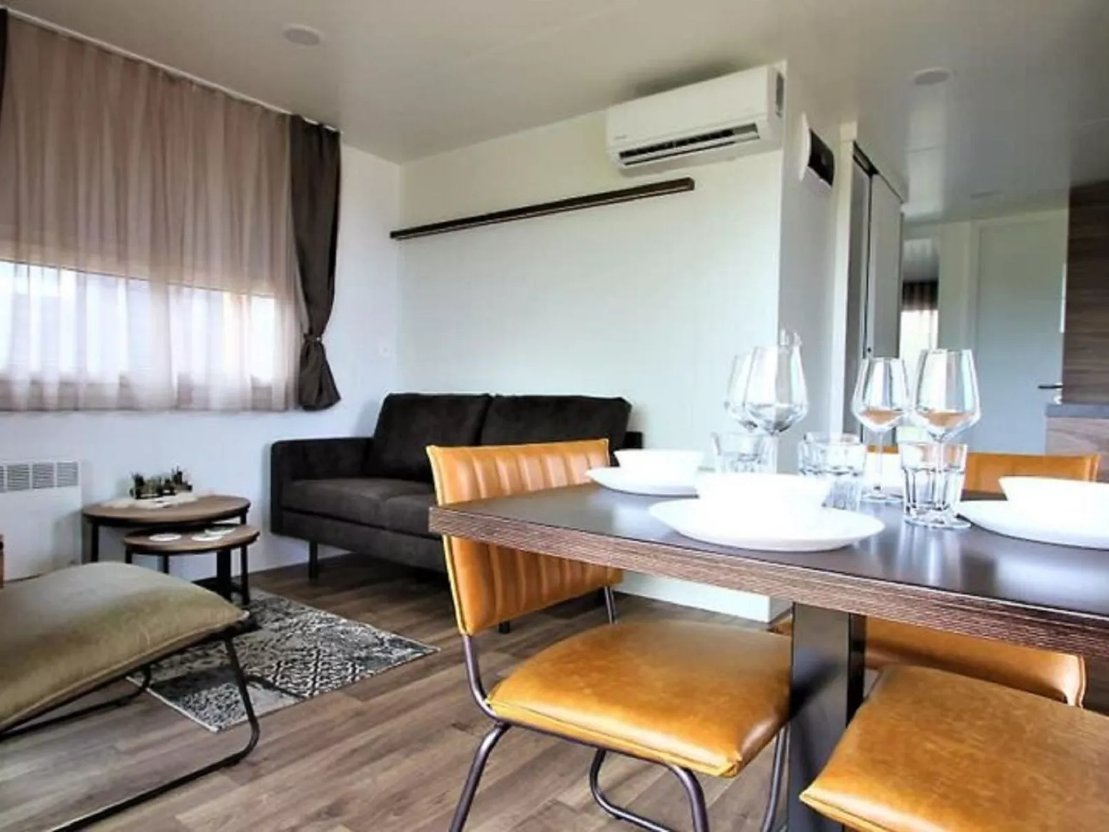 Panorama Chalet-Inside