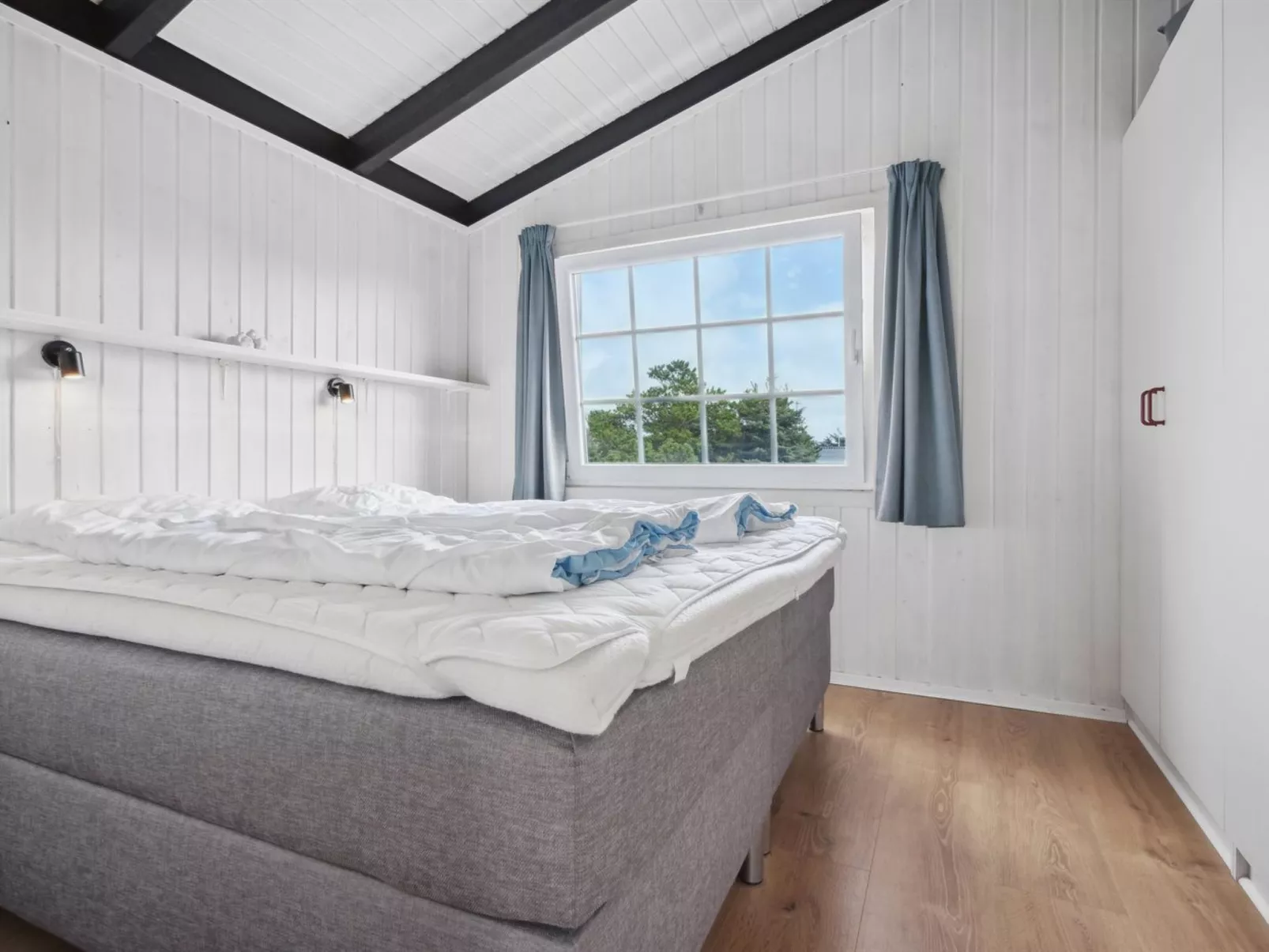 "Kalf" - 400m from the sea-Inside