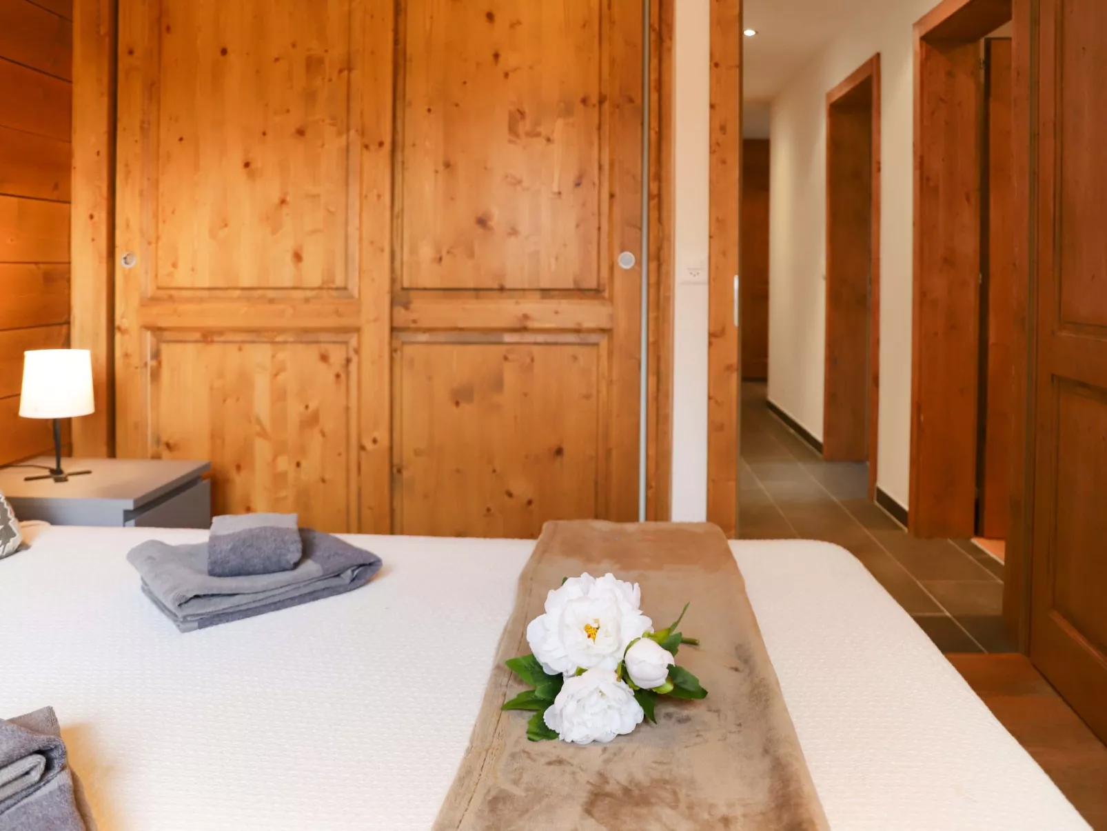 Le Grillon-Inside