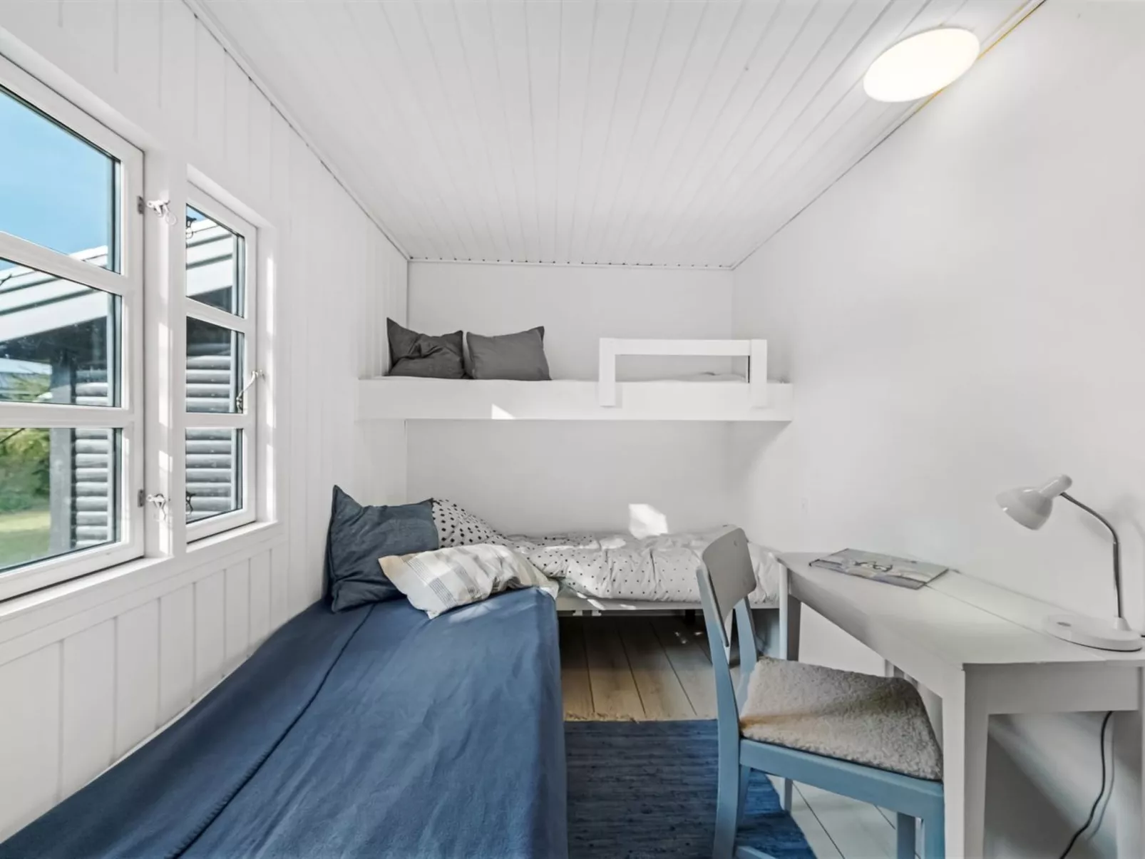 "Synnöve" - 350m from the sea-Inside