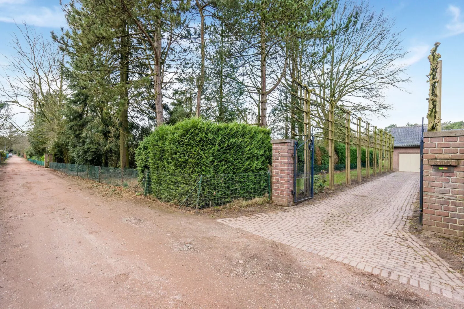 Buiten Huis-Reception hall
