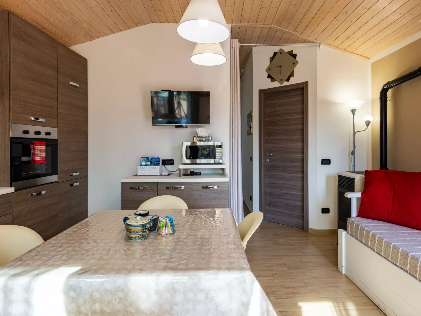 Ghema Holiday House-Inside