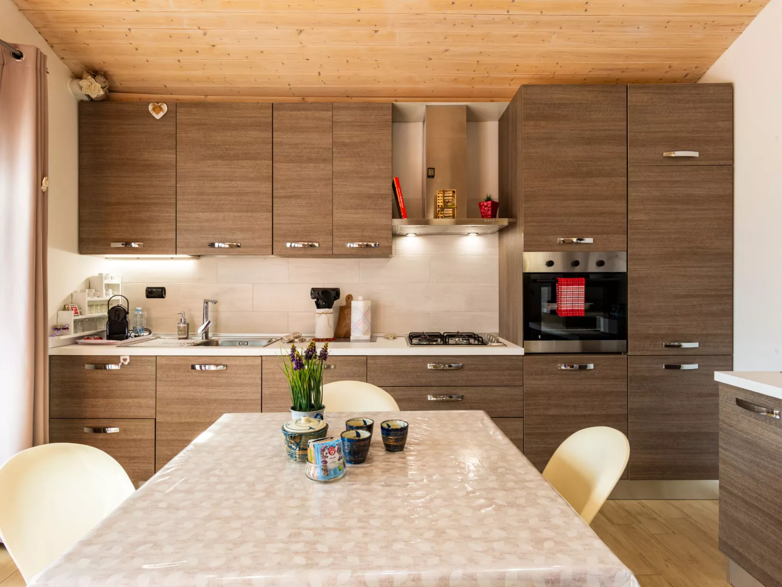 Ghema Holiday House-Inside