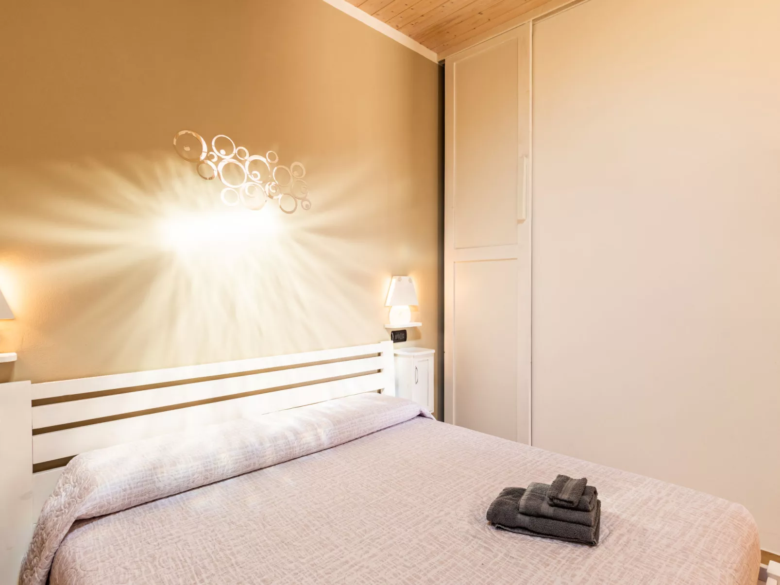 Ghema Holiday House-Inside