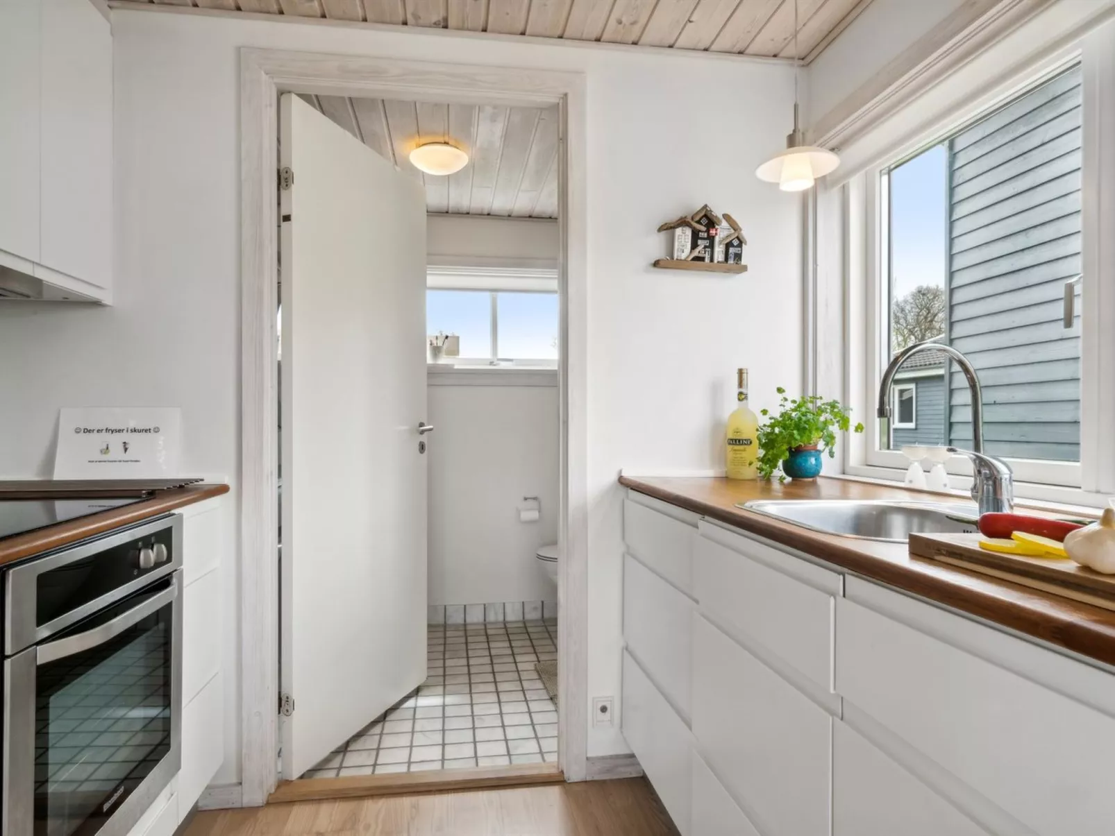 "Melin" - 2.8km from the sea-Drinnen