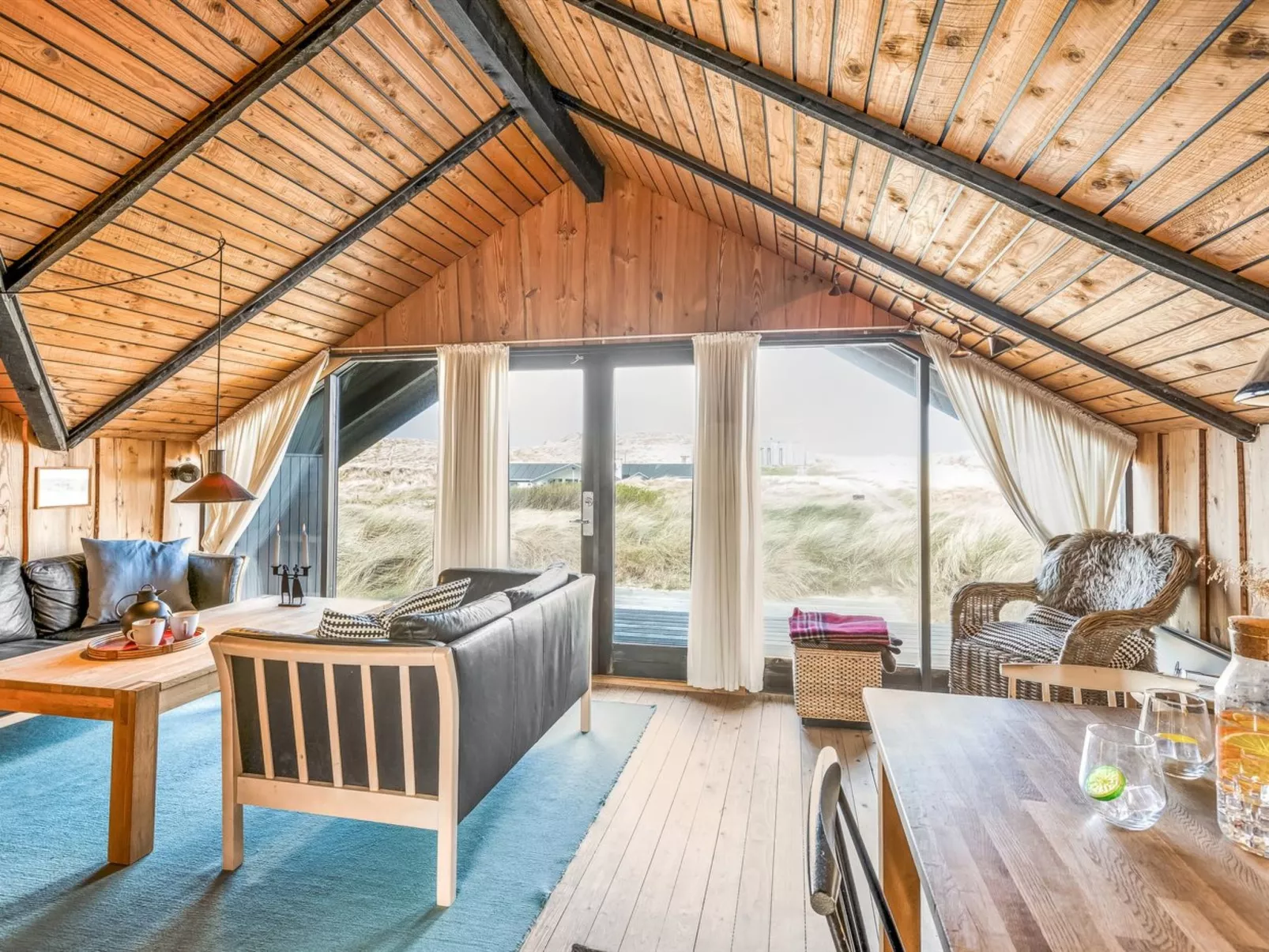 "Thorfin" - 100m from the sea-Inside