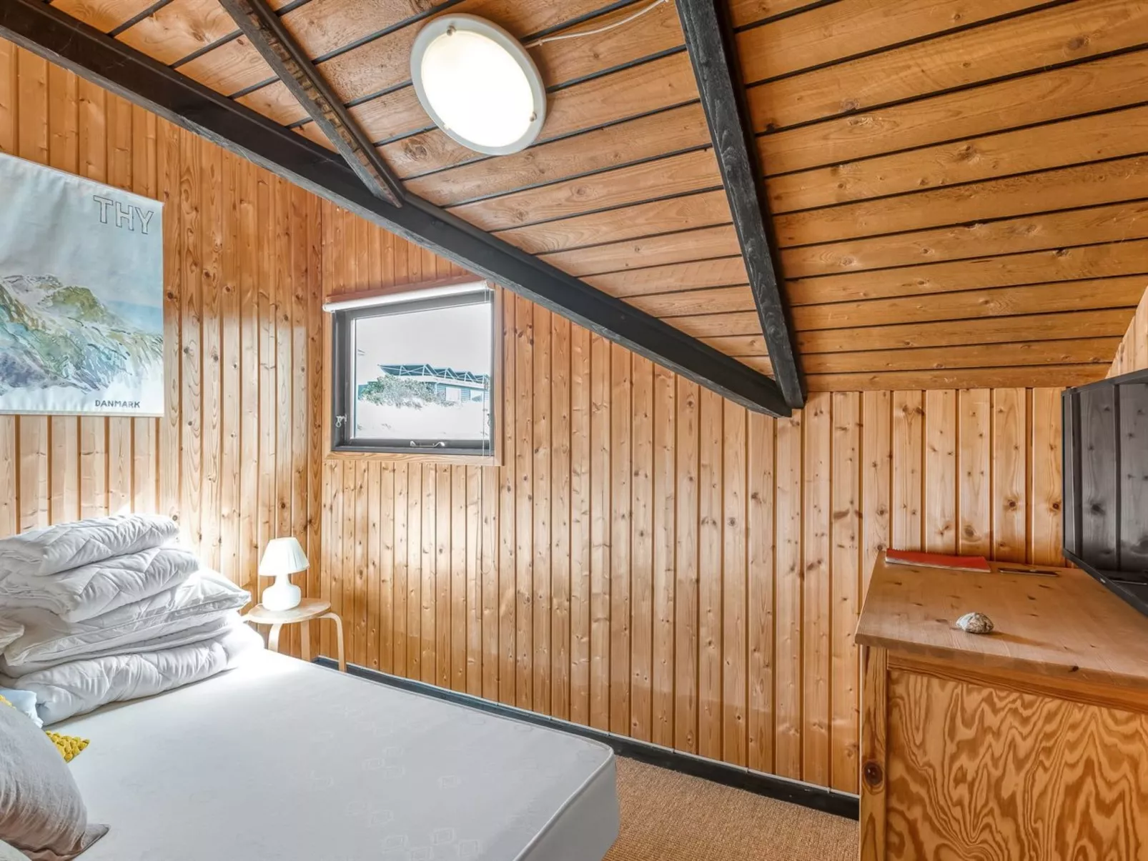 "Thorfin" - 100m from the sea-Inside