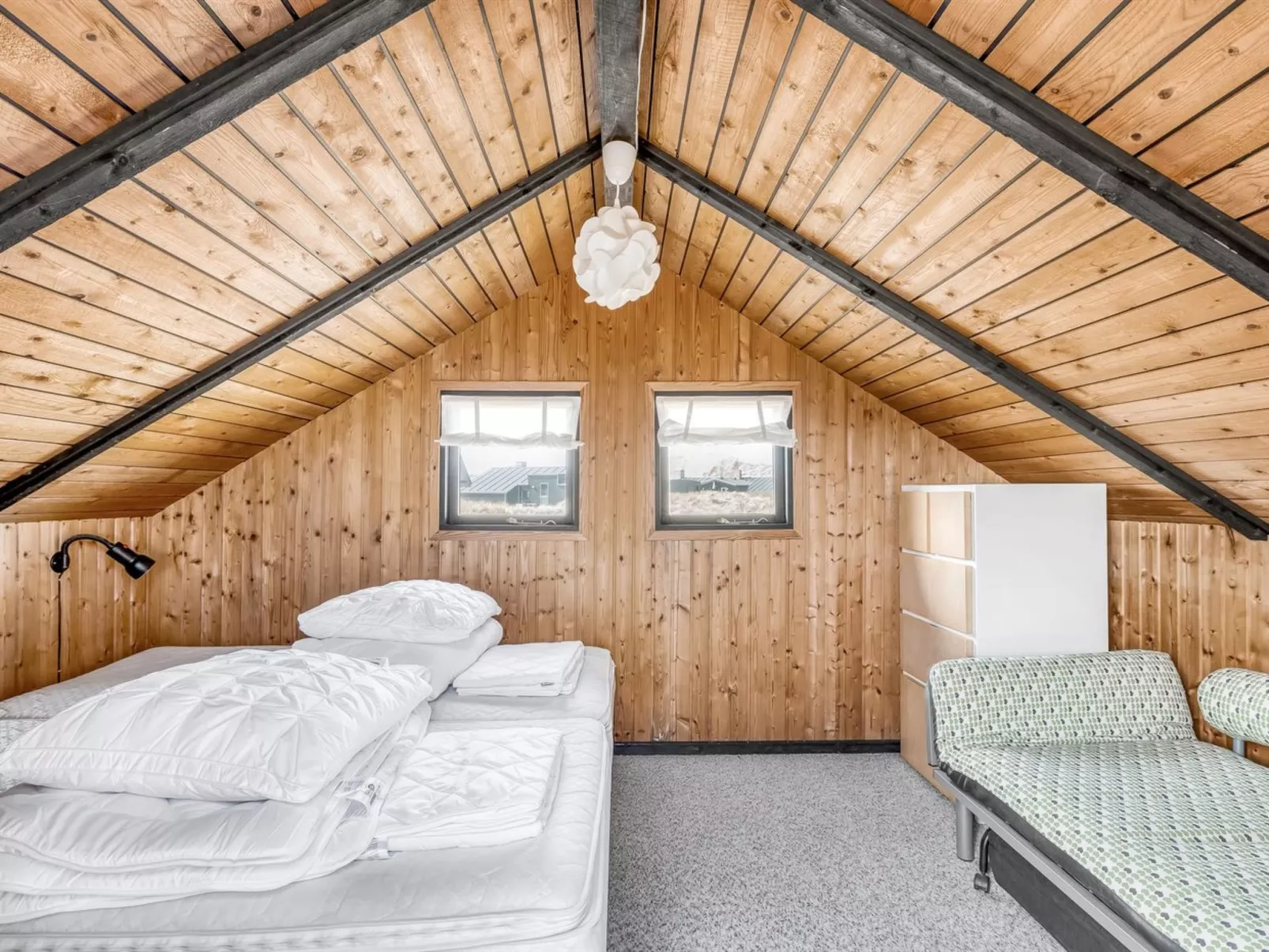 "Thorfin" - 100m from the sea-Inside