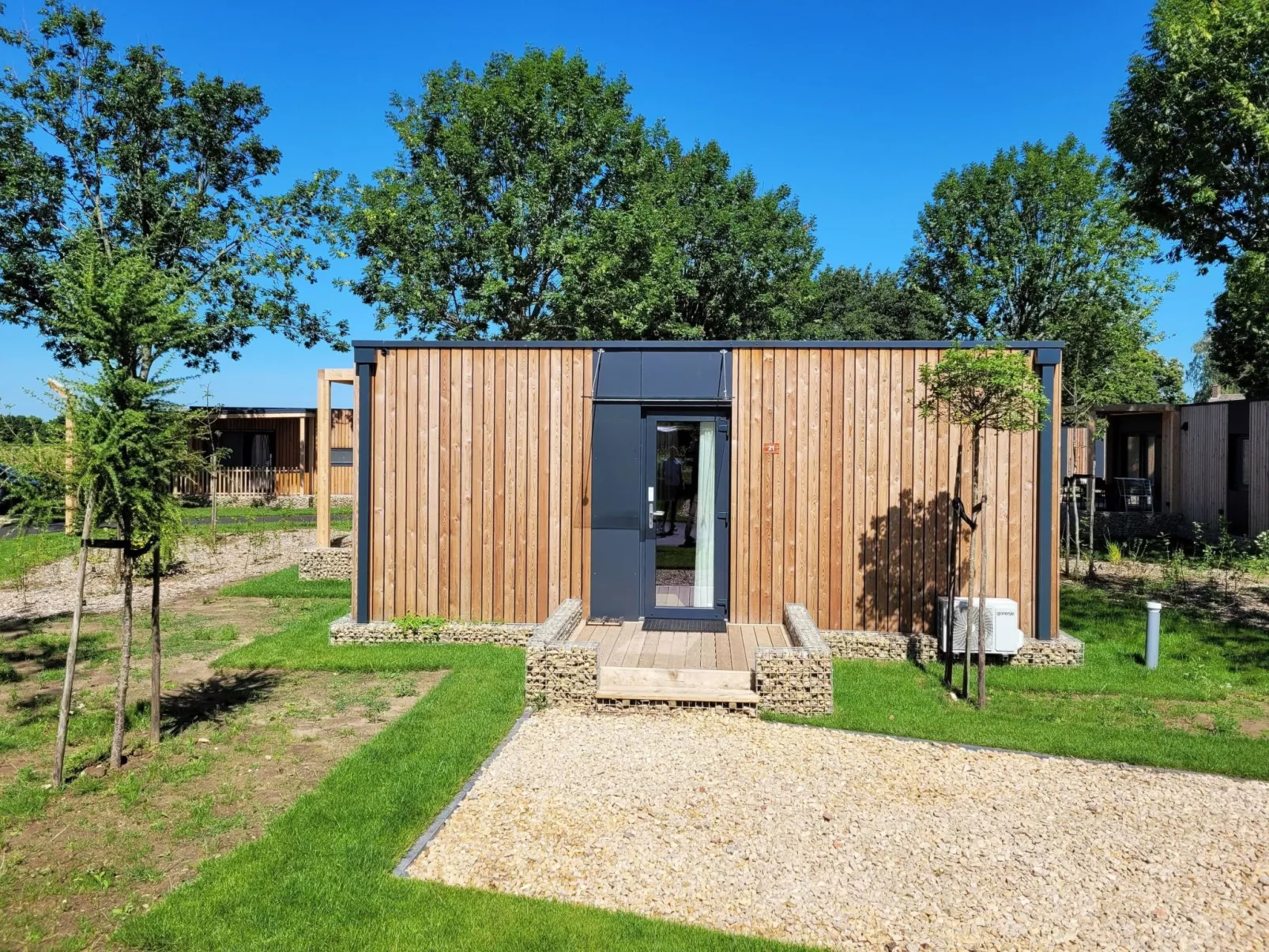 Domus 4-Outside
