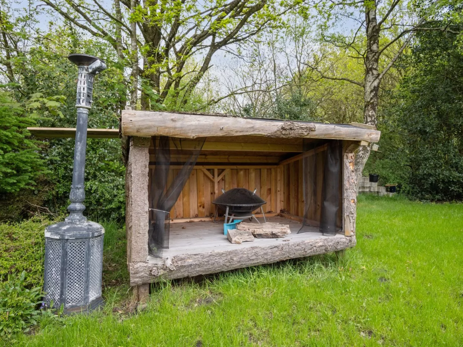 "Fenna" - 30km from the sea-Draußen
