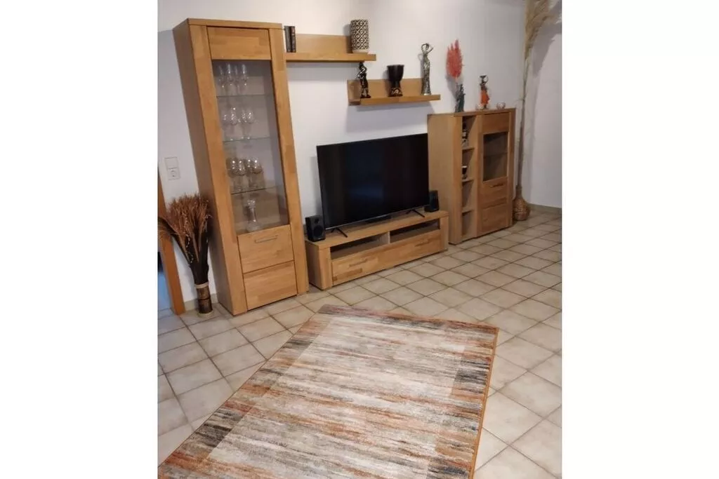 433689-Non étiqueté