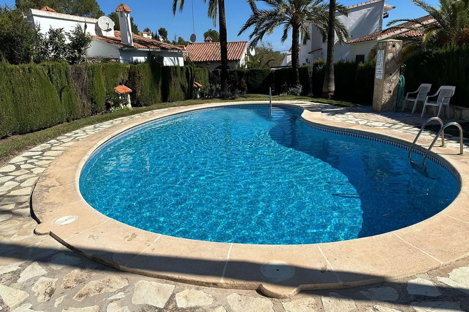 Mar y Montaña-Pool