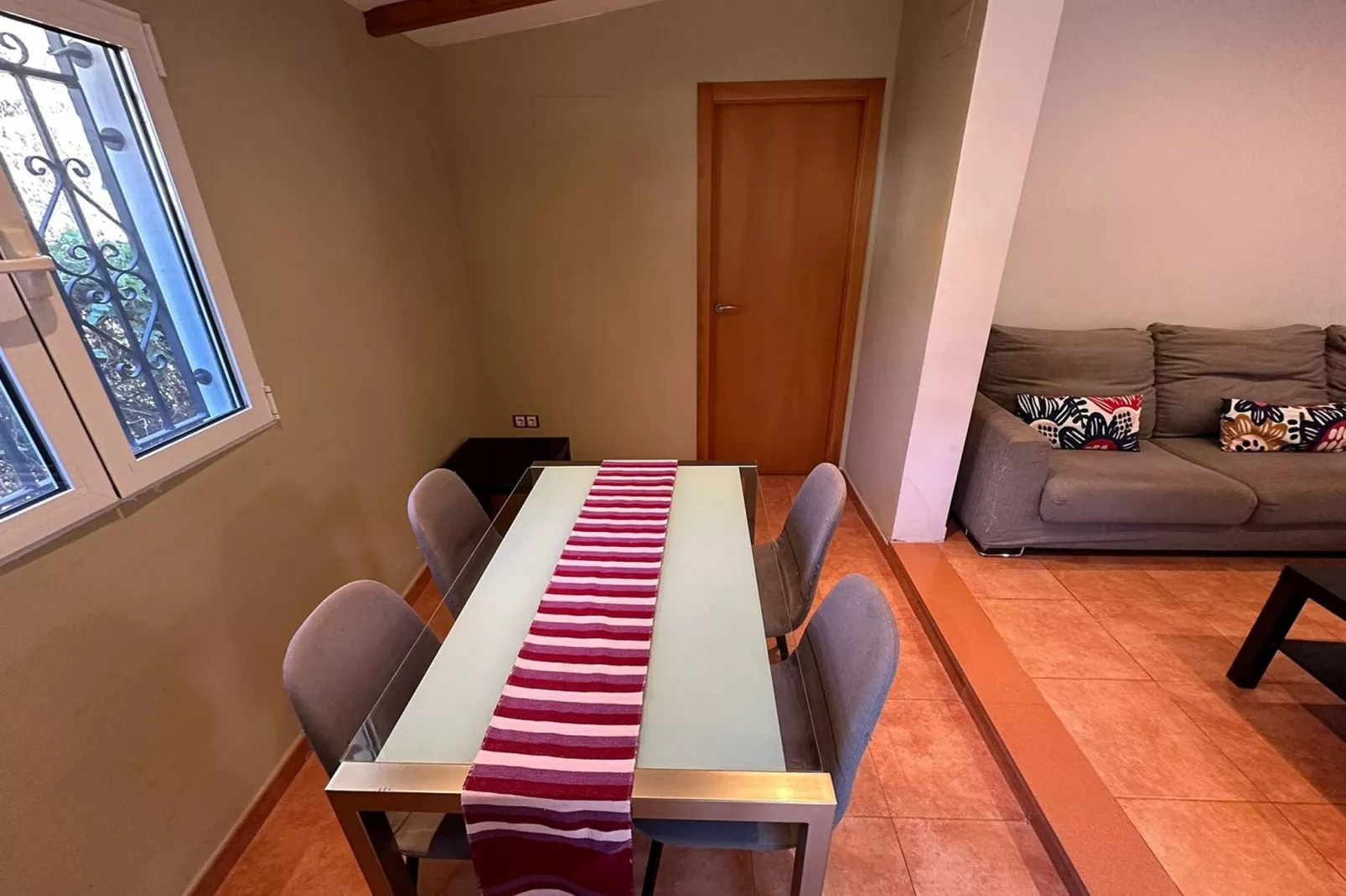 Mar y Montaña-Dining room