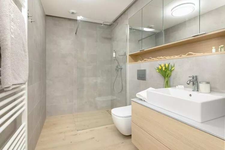 	Pinea Mazowiecka 2A-104 Pobierowo-Bathroom