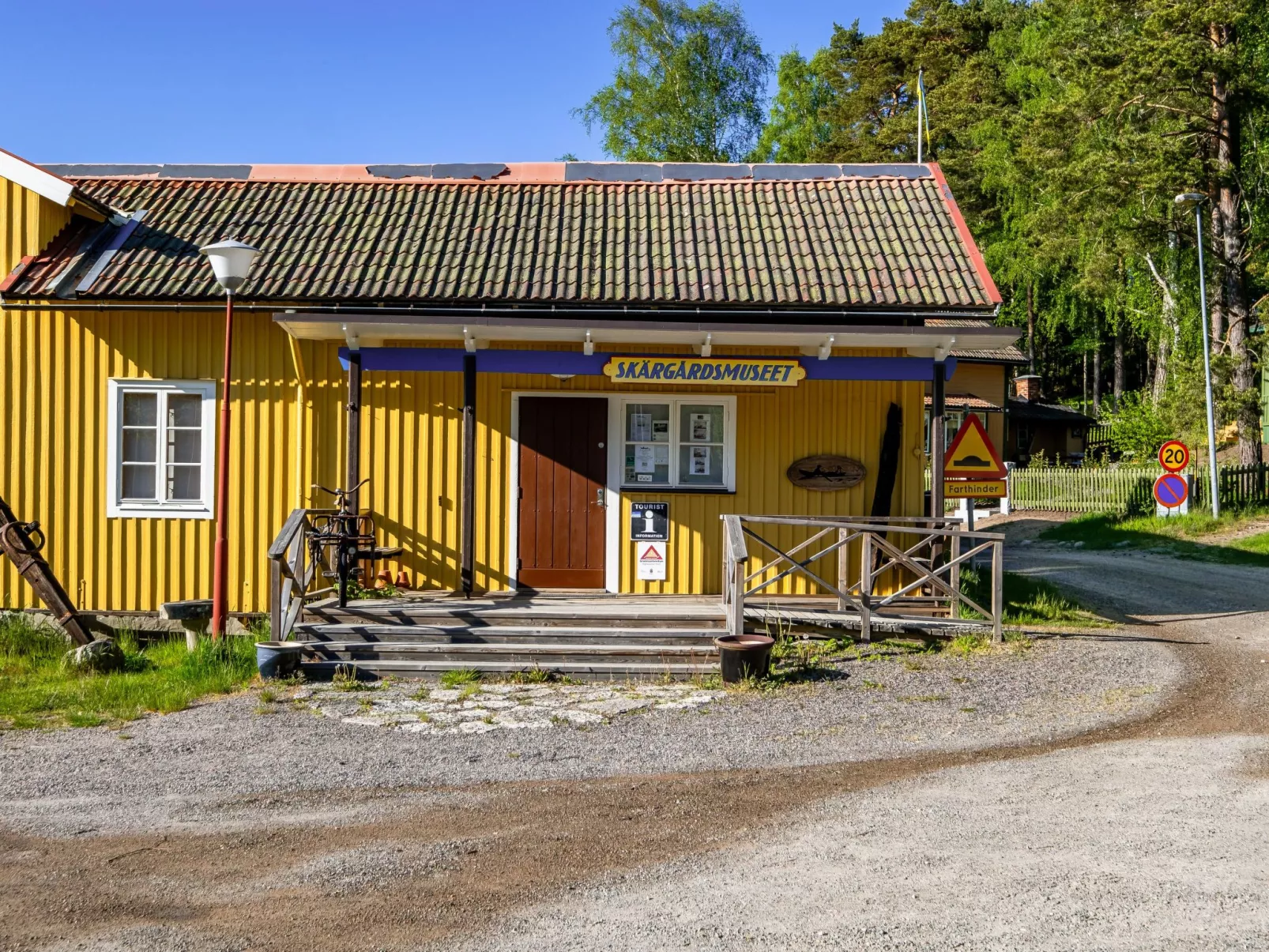 Smultronstället-Outside