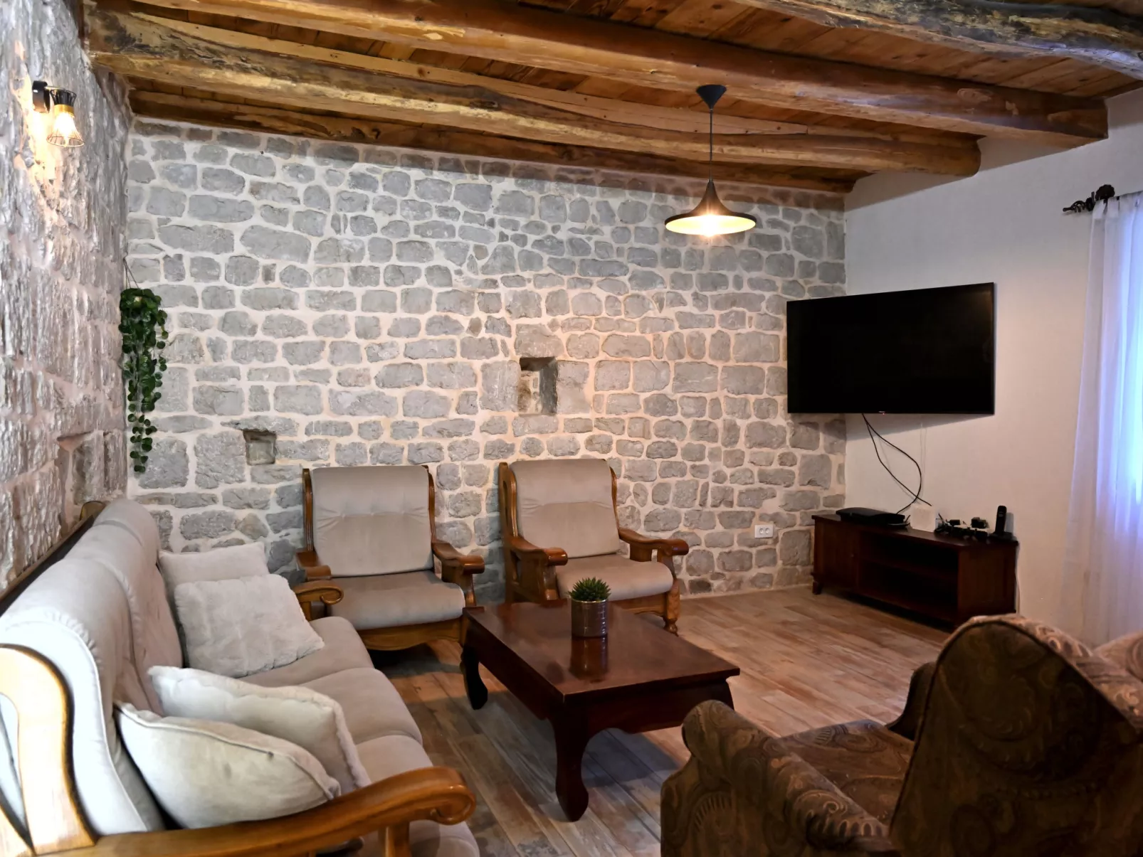 Markanovi Dvori-Inside